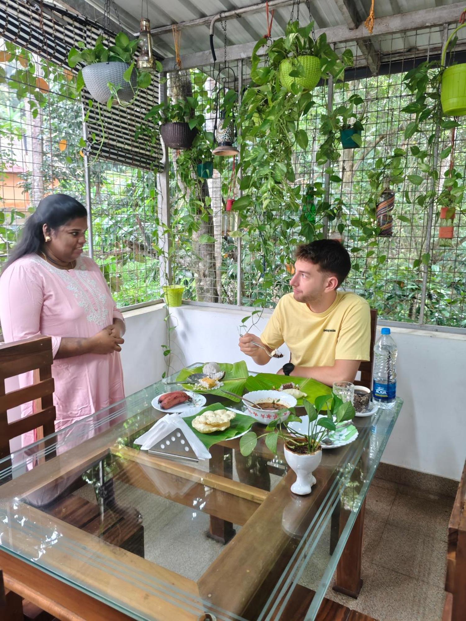 Oyster Marris Homestays 트리반드룸 외부 사진